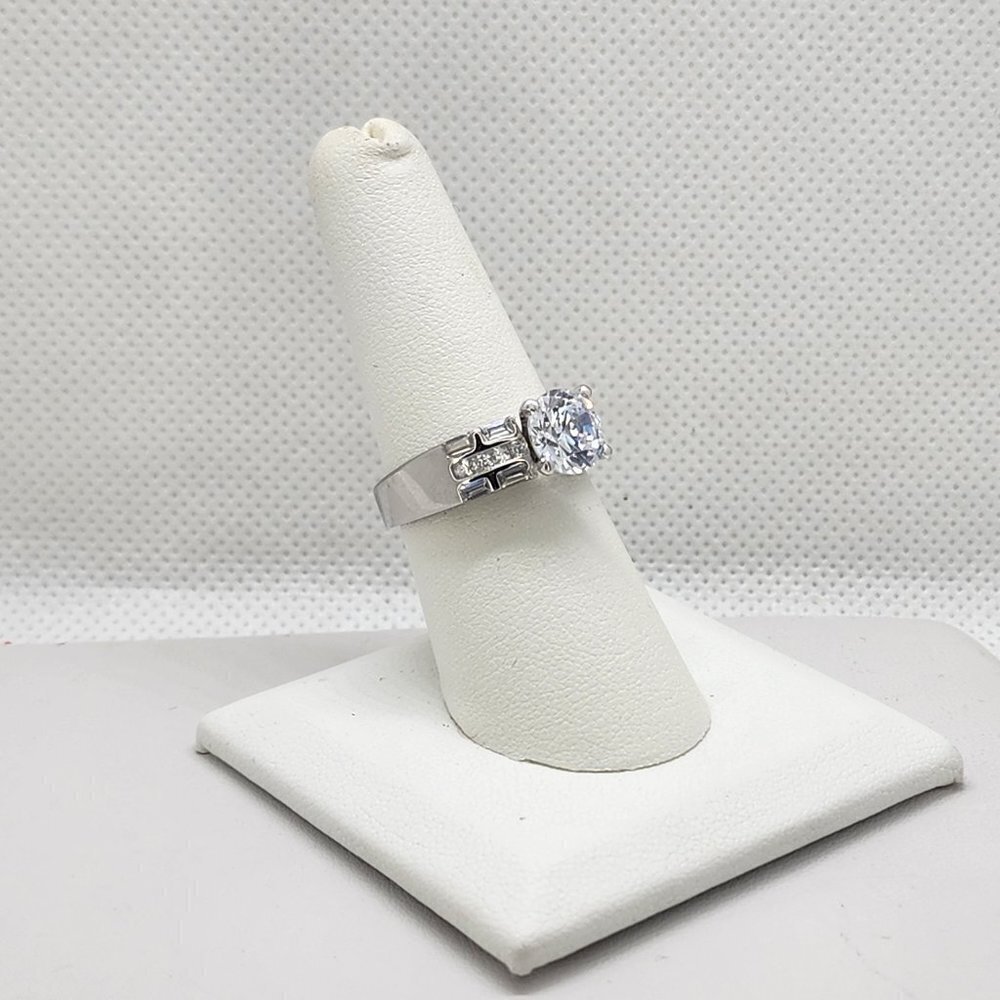 Brand New Sterling Silver 925 Round Gemstone Ring
